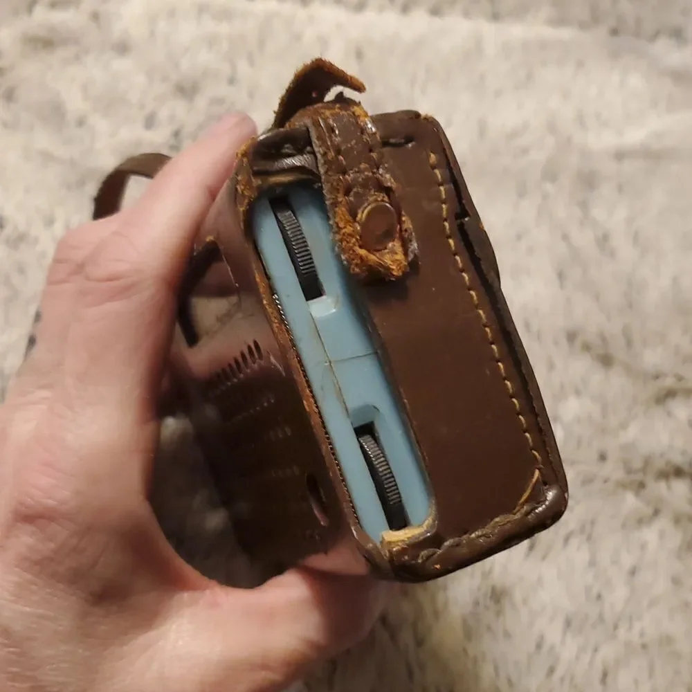 Radio Corp. SR-H107 transistor radio, likely from around 1961 With Case Military - Picture 15 of 16